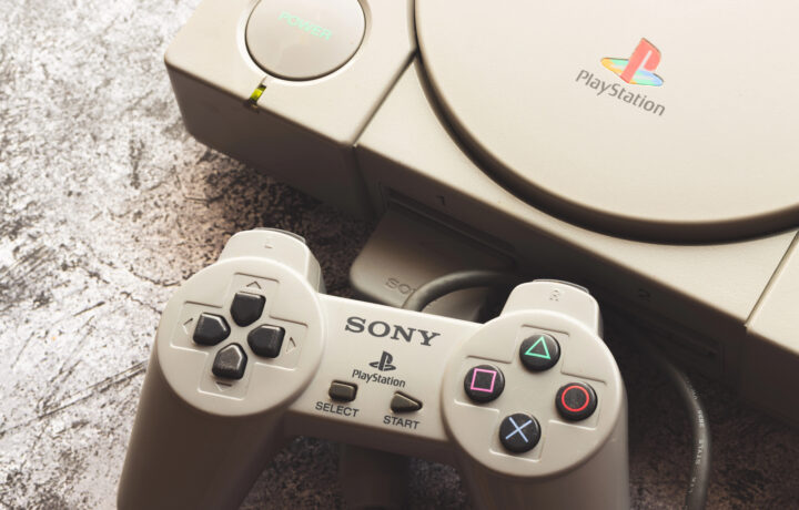 Antigua consola PlayStation de Sony Entertainment